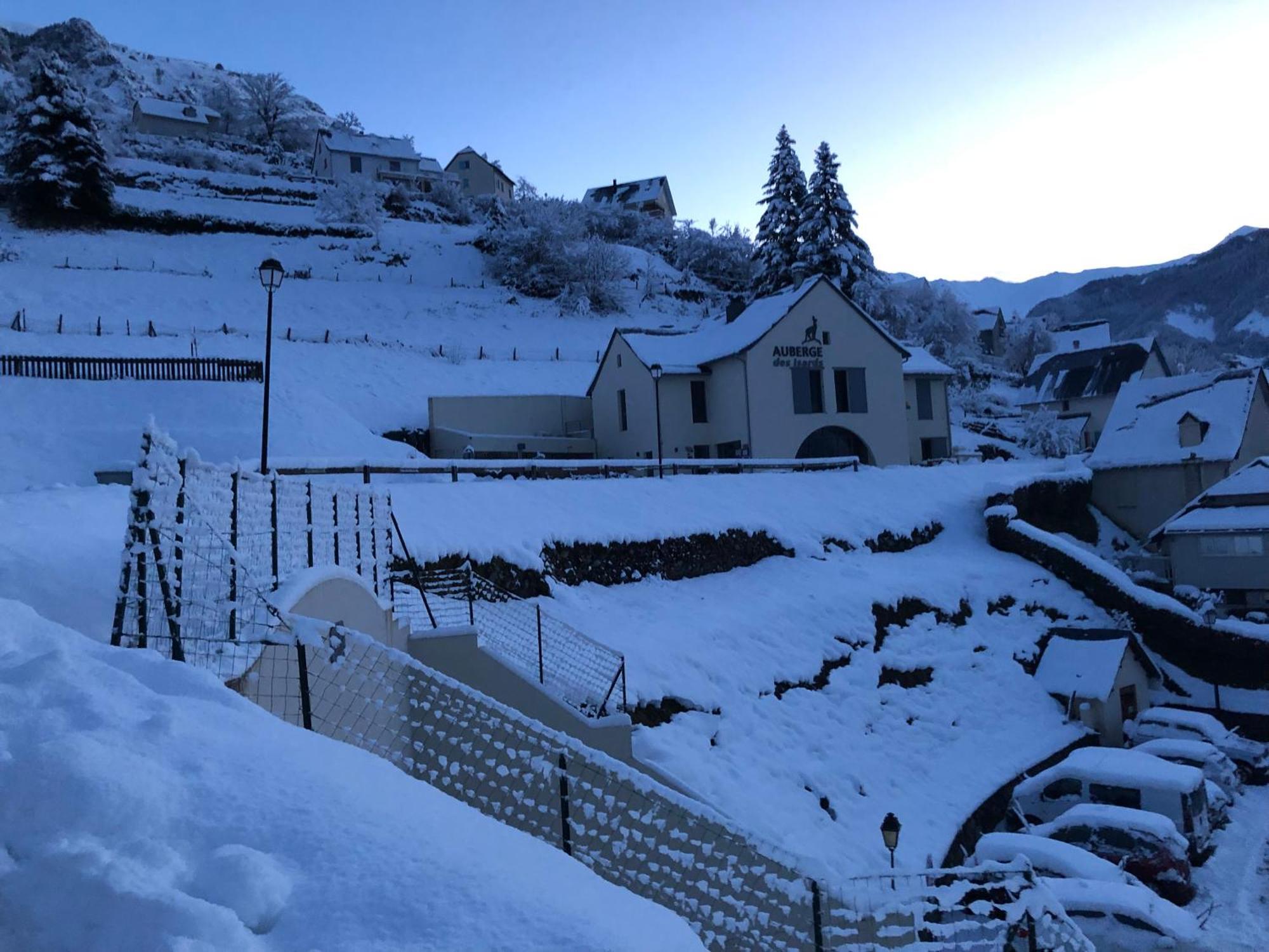 Auberge Des Isards Hotel Aydius Exterior photo